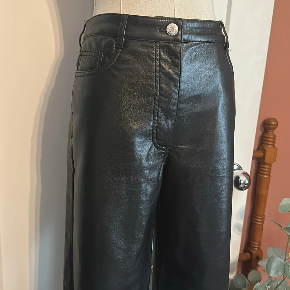 Aritzia Wilfred The Melina vegan leather black 6 high waisted straight leg pants